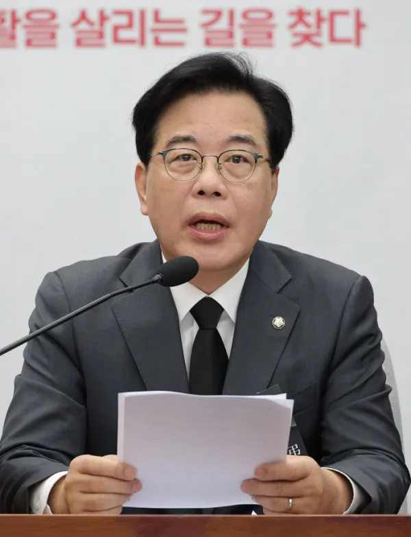 ▲국민의힘 송언석 원내대표가 14일 서울 여의도 국회에서 열린 국정감사 대책회의에서 발언하고 있다. 2025.10.14 (연합뉴스)